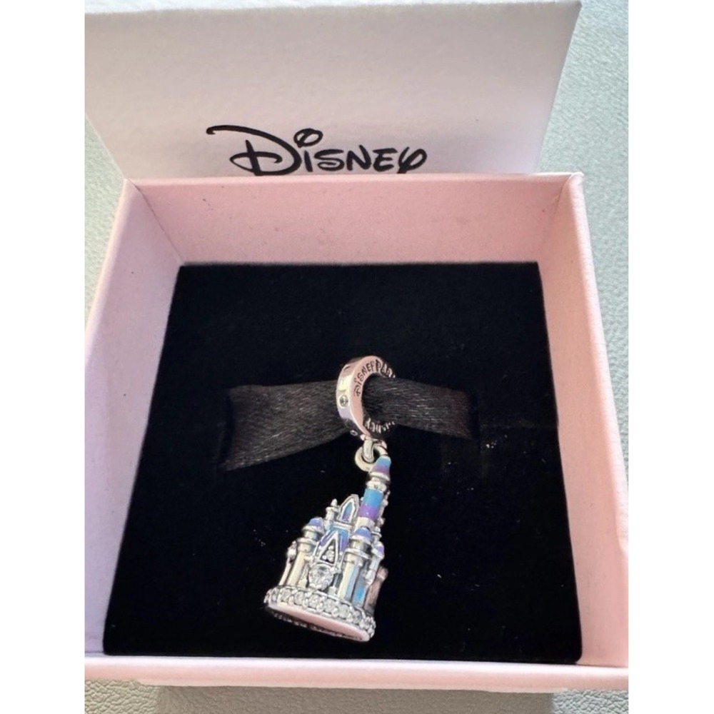 2025 Disney Parks Magic Kingdom Pandora Charm Cinderella's Castle New In Box